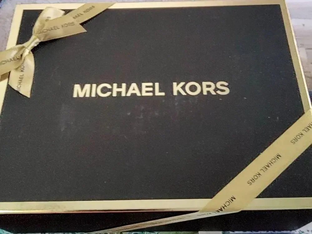 NWT~GIFT BOXED~MICHAEL KORS Large Jet Set Navy Polka Dot Sig Logo Crossbody Bag